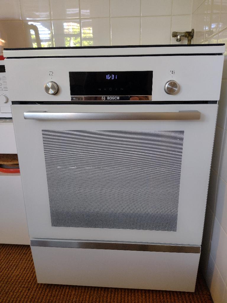Bosch inductie fornuis, Witgoed en Apparatuur, Fornuizen, Vrijstaand, Inductie, 4 kookzones, 85 tot 90 cm, Ophalen