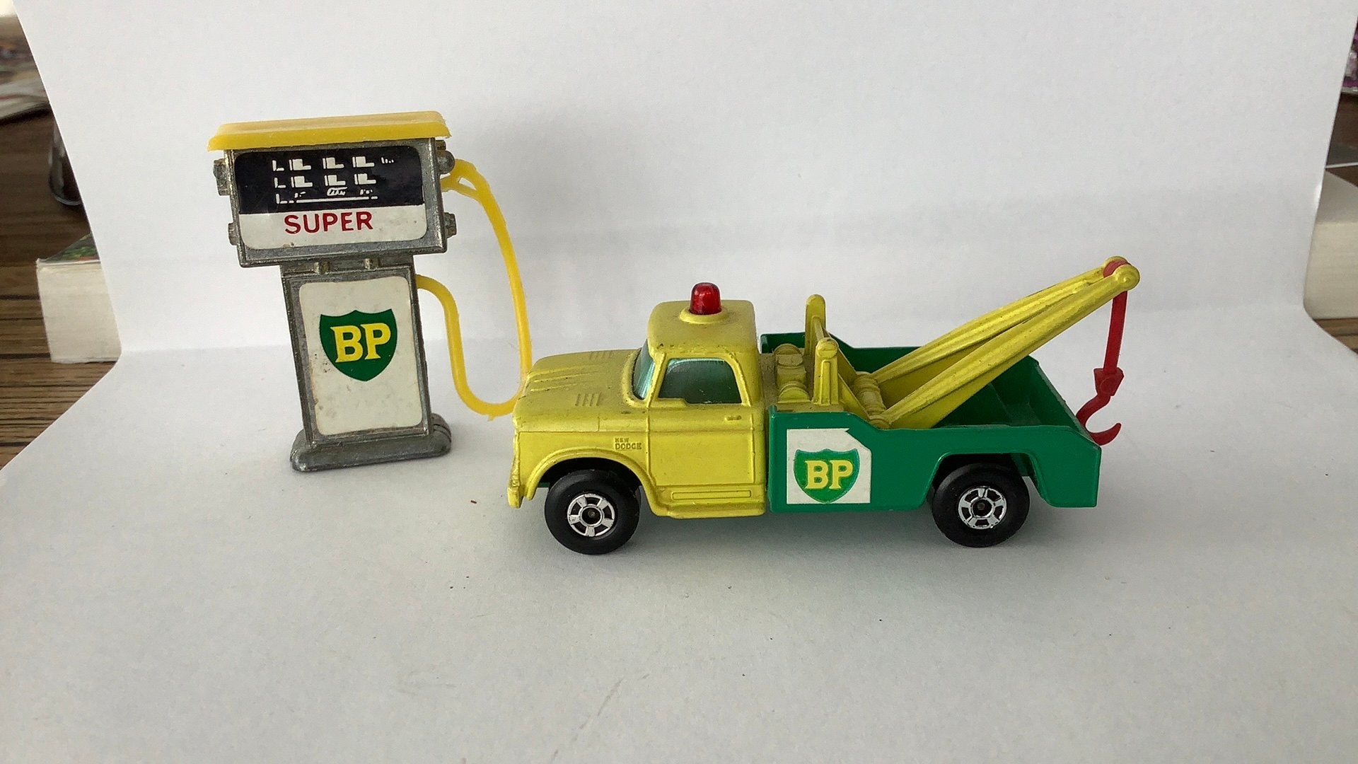 Matchbox 13 Dodge Wreck Truck met Pomp, Ophalen of Verzenden, Zo goed als nieuw, Bus of Vrachtwagen, Matchbox