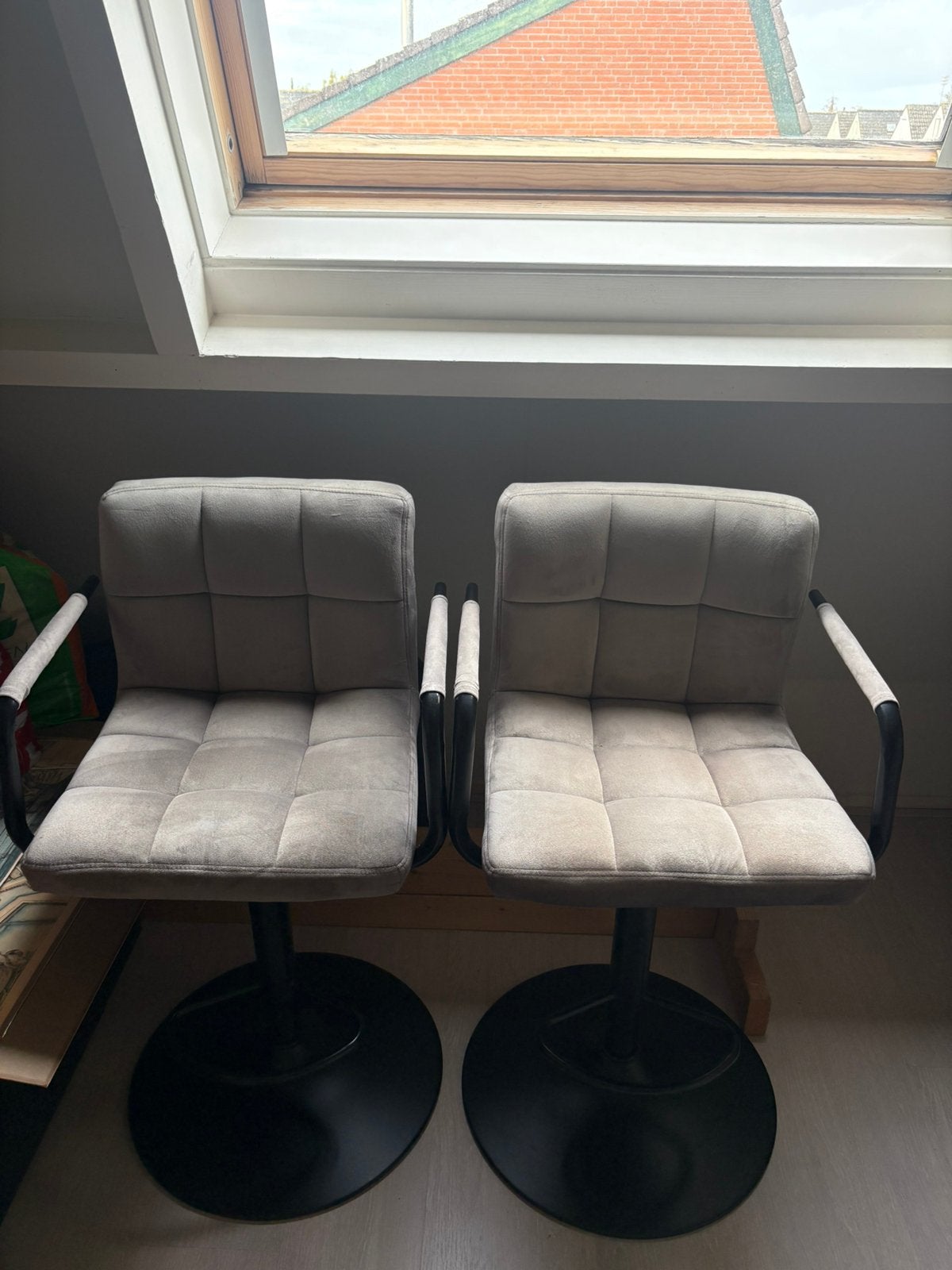 2 luxe barkrukken, Ophalen, In hoogte verstelbaar, 60 tot 90 cm, Zo goed als nieuw