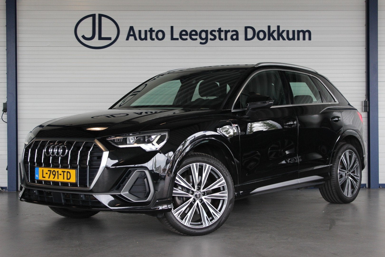 Audi Q3 45 TFSI e S-Line Edition Adapt. Cruise | Camera | Ca, Zwart, Hybride Elektrisch/Benzine, 13 kWh, SUV of Terreinwagen