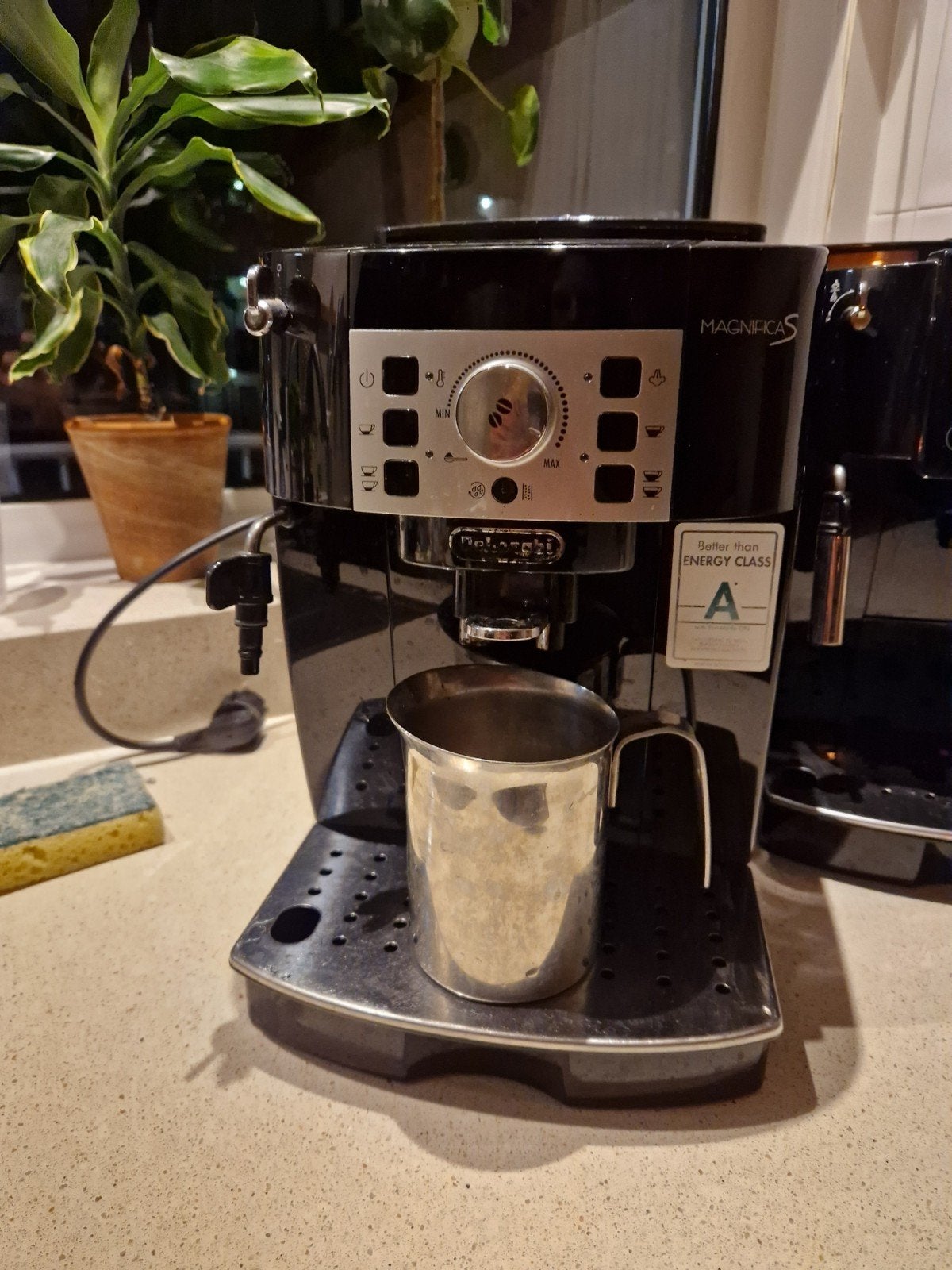 DeLonghi Magnifica S volautomatische espressomachine, Gebruikt, Koffiemachine, Koffiebonen, Ophalen