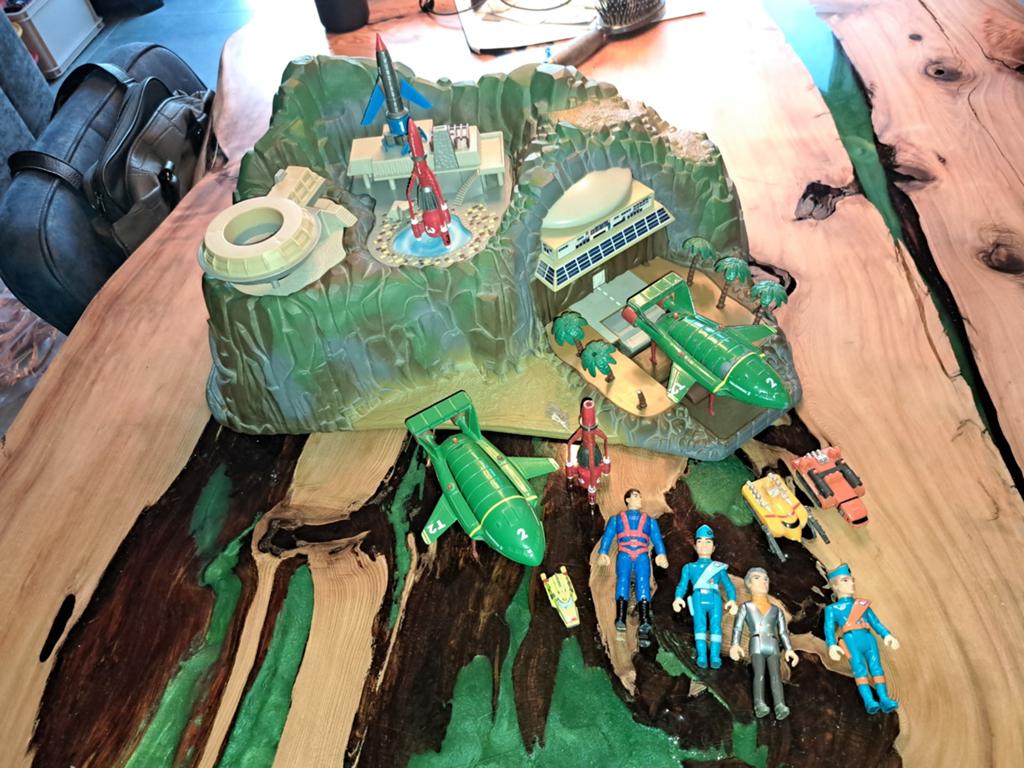 Thunderbirds Eiland met Voertuigen en Actiefiguren, Kinderen en Baby's, Speelgoed | Actiefiguren, Ophalen of Verzenden, Gebruikt