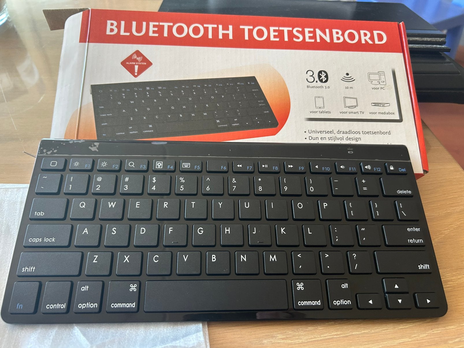 Bluetooth toetsenbord, Computers en Software, Toetsenborden, Draadloze ontvanger, Ophalen of Verzenden, Zo goed als nieuw, Draadloos