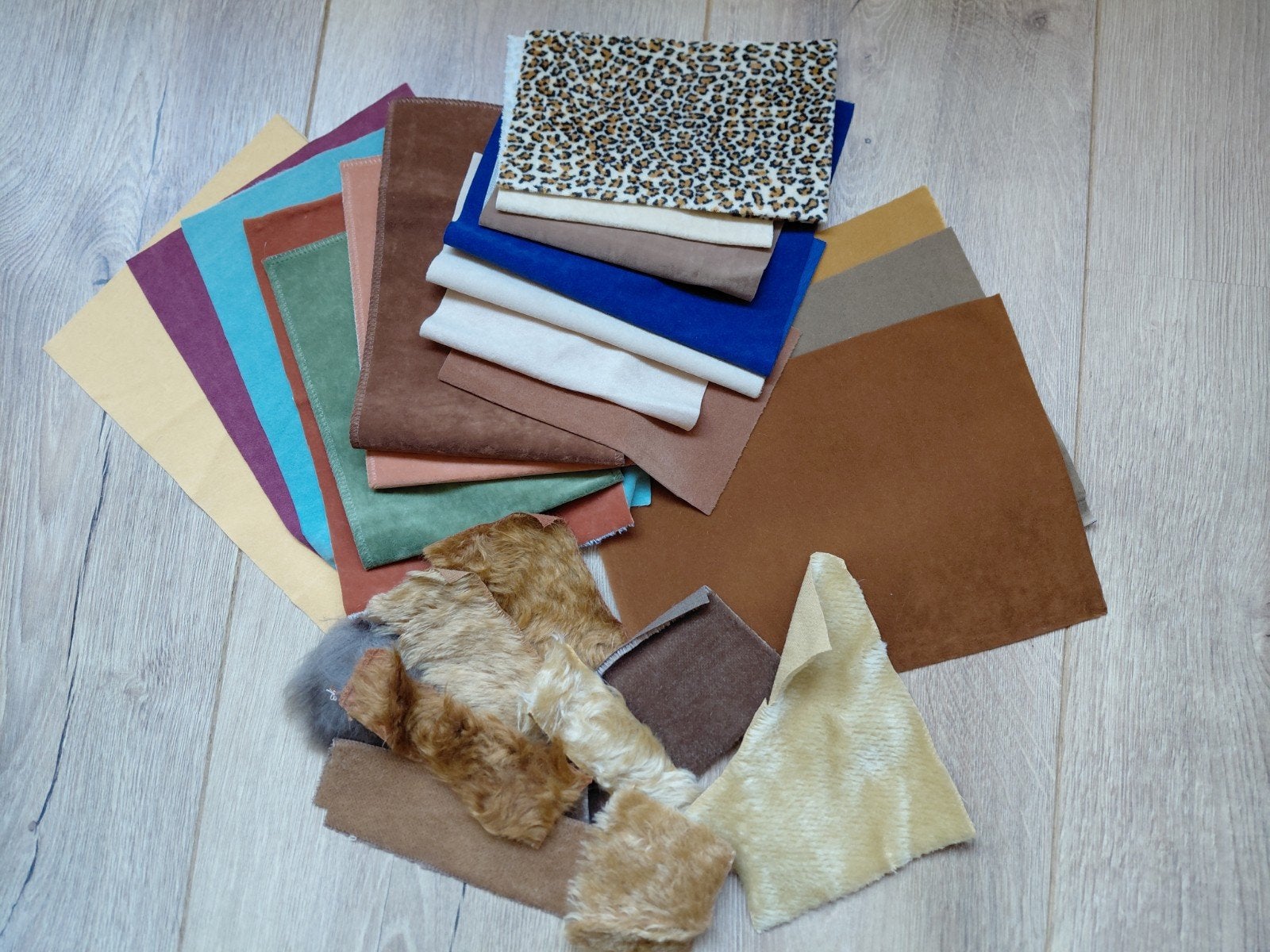 Diverse lapjes stof voor mini beertjes, Overige kleuren, 120 cm of meer, Nieuw, Ophalen of Verzenden