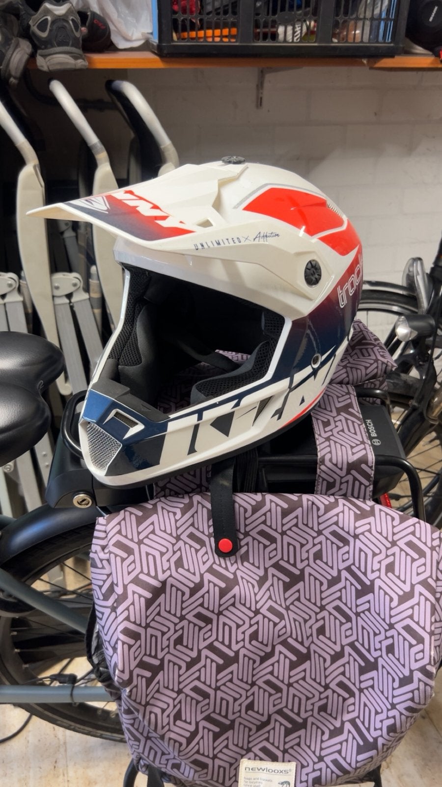 Crosmoter helm kenny, Motoren, Ophalen of Verzenden, Tweedehands, Offroadhelm, Overige merken