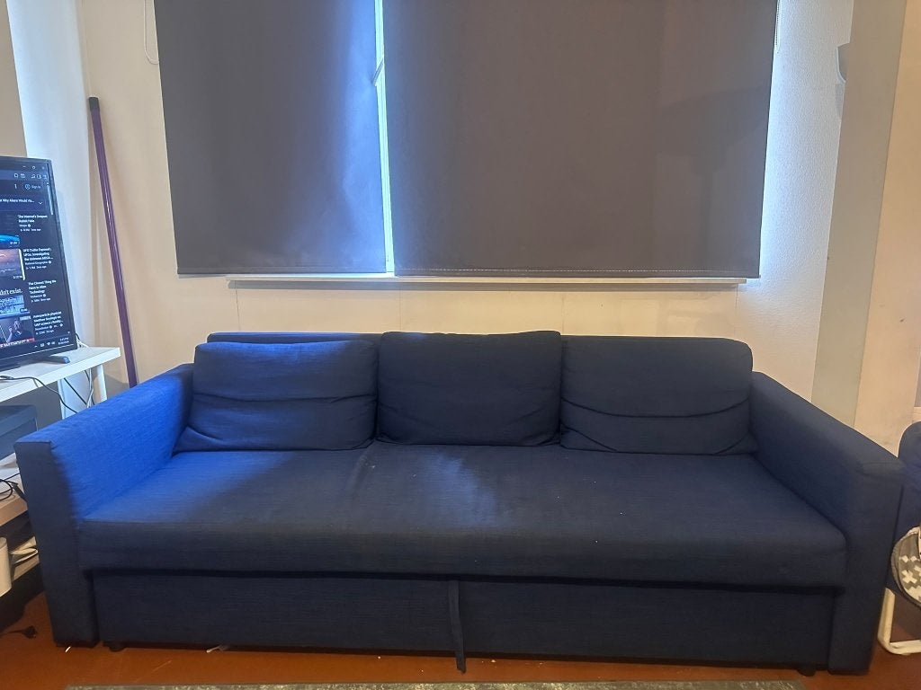 Foto 4 van GRATIS IKEA FRIHETEN 3-zits slaapbank in blauw.