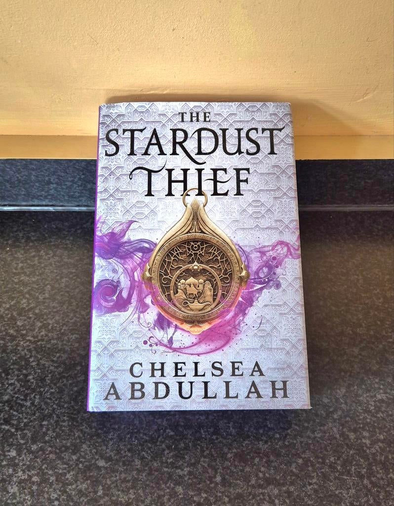 Fairyloot The Stardust Thief - Chelsea Abdullah (Gesigneerd), Verzenden, Zo goed als nieuw, Chelsea Abdullah