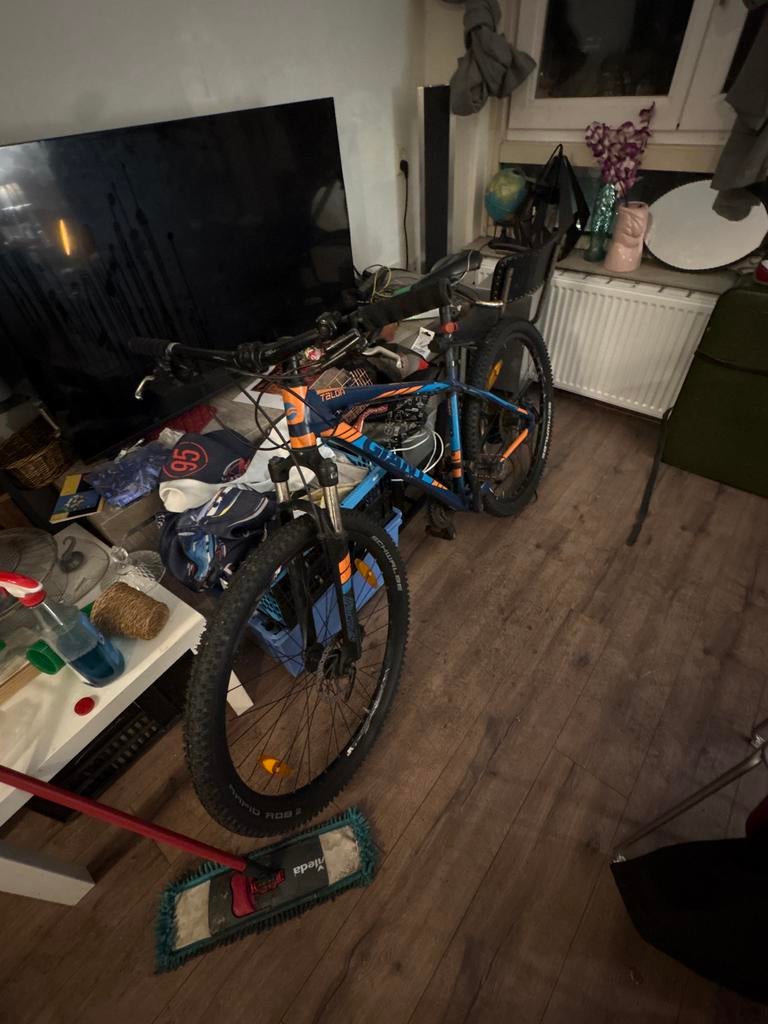 Blauwe mountainbike met oranje accenten, Overige merken, Gebruikt, Hardtail, Heren