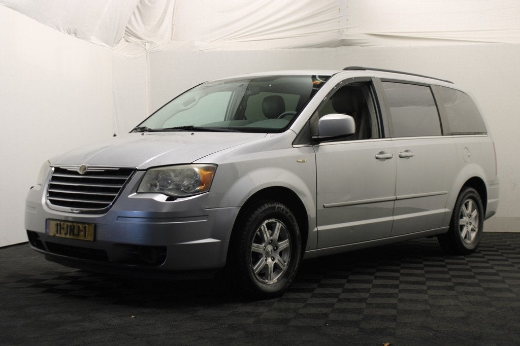 Chrysler Town & Country 3.8 V6 (bj 2007, automaat), Auto's, Chrysler, 450 kg, Gebruikt, 7 stoelen, Leder