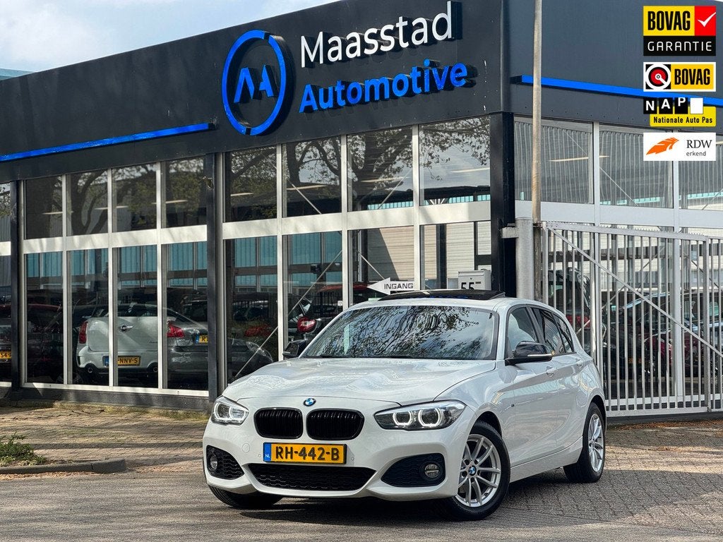 BMW 1-serie 118i Corporate High Executive M Pakket Leer Open, Gebruikt, Wit, 650 kg, 3 cilinders