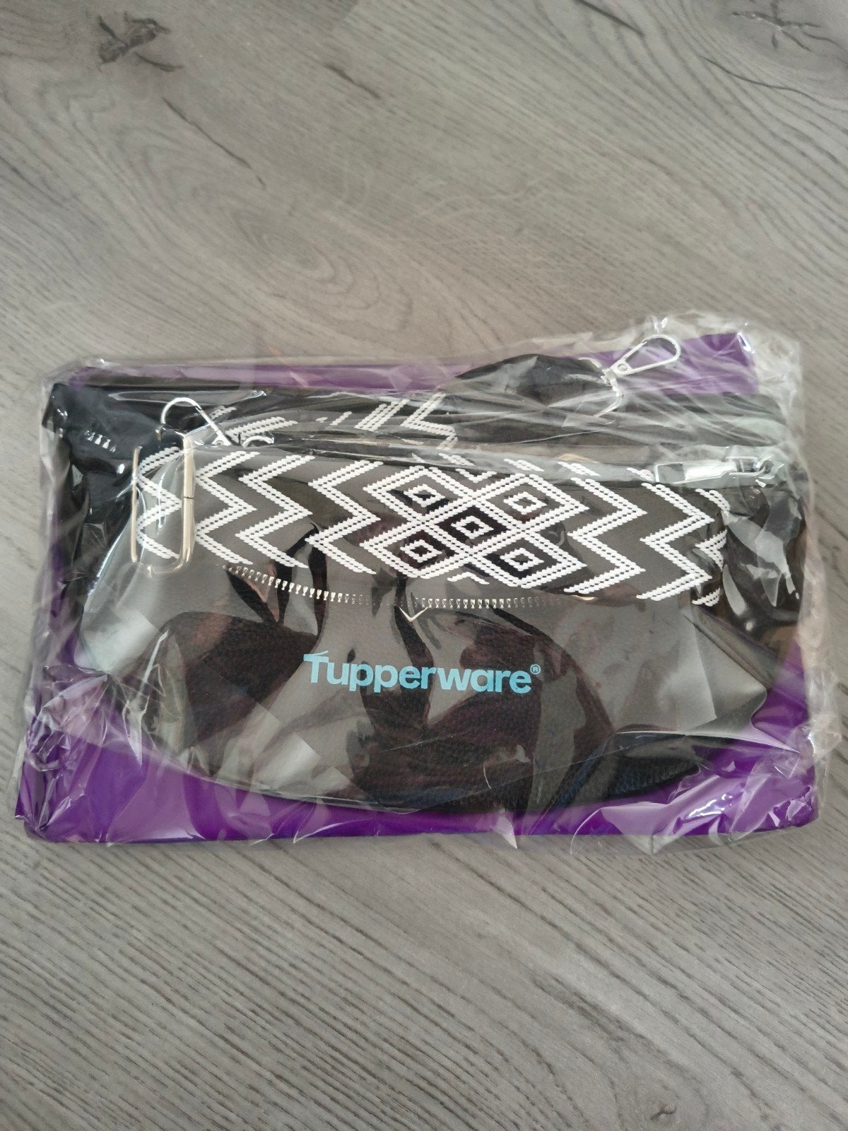 Tupperware limited edition handtas - Nieuw in verpakking, Sieraden, Tassen en Uiterlijk, Ophalen of Verzenden, Nieuw, Zwart, Handtas