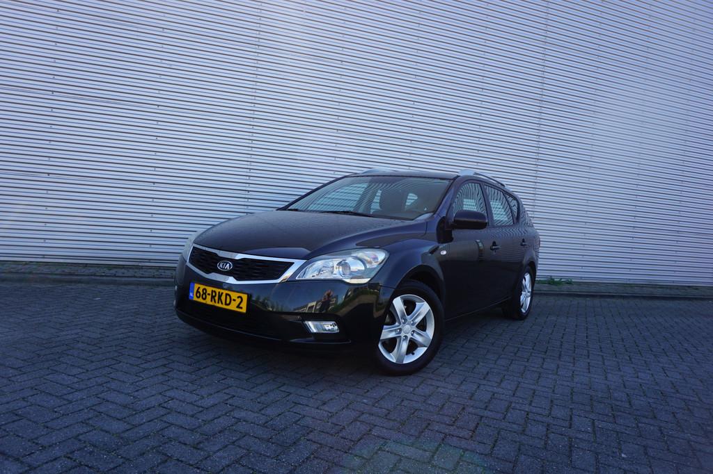 Kia cee'd Sporty Wagon 1.4 CVVT X-ecutive Airco / Navi / Cru, Voorwielaandrijving, Euro 5, Stof, Gebruikt