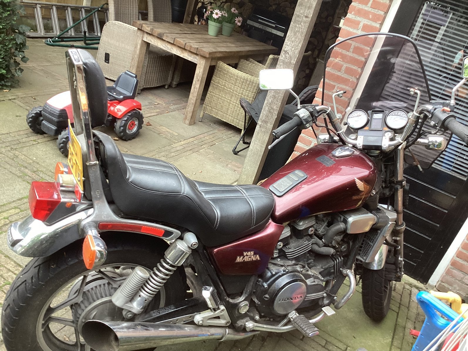 Honda magna, 750 cc, Cardan-aandrijving, 4 cilinders, Chopper