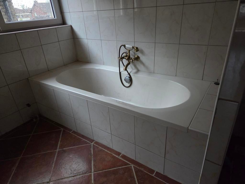 Bieden** ligbad geen beschadiging., Ophalen, Overige typen, 50 tot 100 cm, Minder dan 100 cm