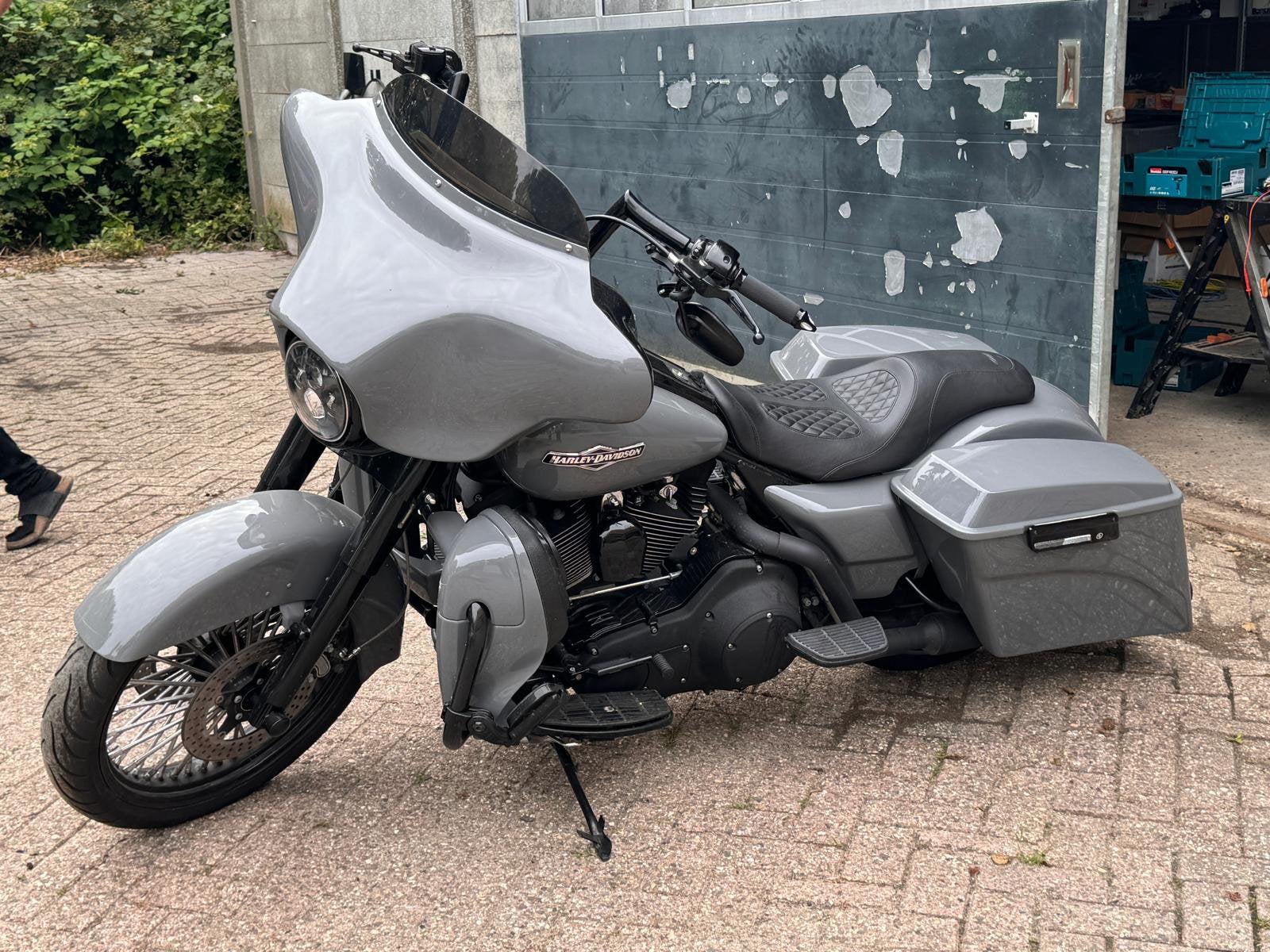 HD Roadking TWINCAM 2003 | Nardo Grey | €18K geïnvesteerd”, Harley-Davidson Benelux Postbus 75 NL - 2280 AH, Rijswijk, 2 cilinders