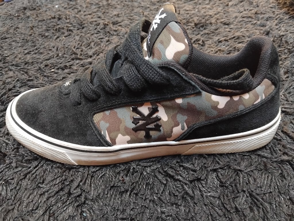 Schoenen, Ophalen, Zo goed als nieuw