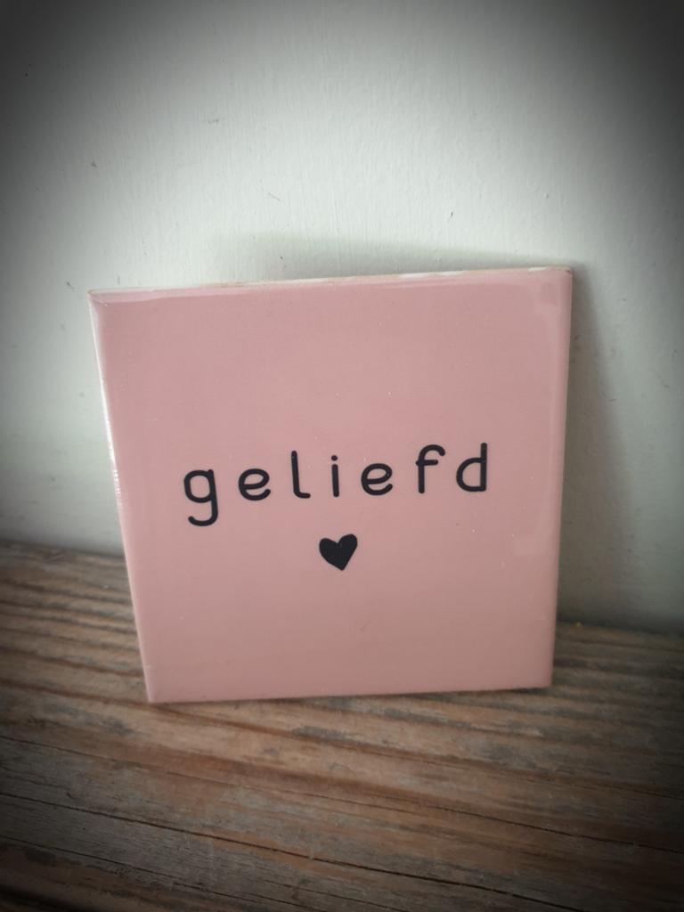 Tekst tegel met spreuk "Geliefd", Ophalen of Verzenden, Nieuw