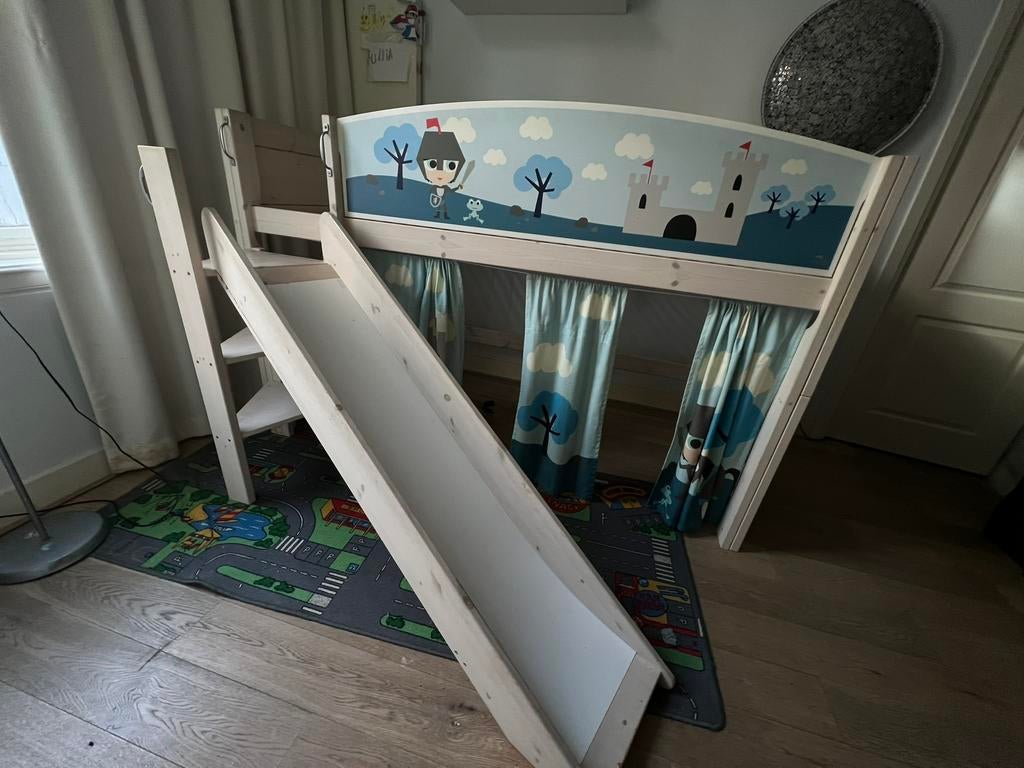 Children’s loft bed with slide (solid wood), Ophalen, Minder dan 50 cm, Zo goed als nieuw, Minder dan 100 cm
