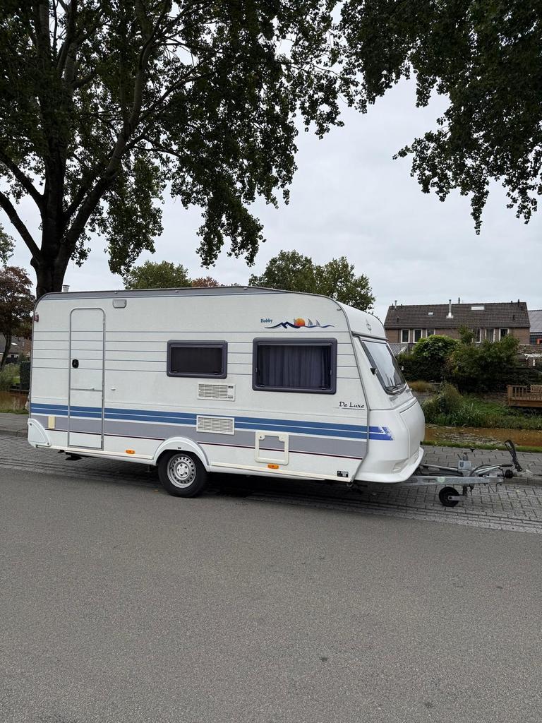 Hobby 440 uit 1998 met opblaasbare voortent, Hobby, Treinzit, Particulier, Luifel