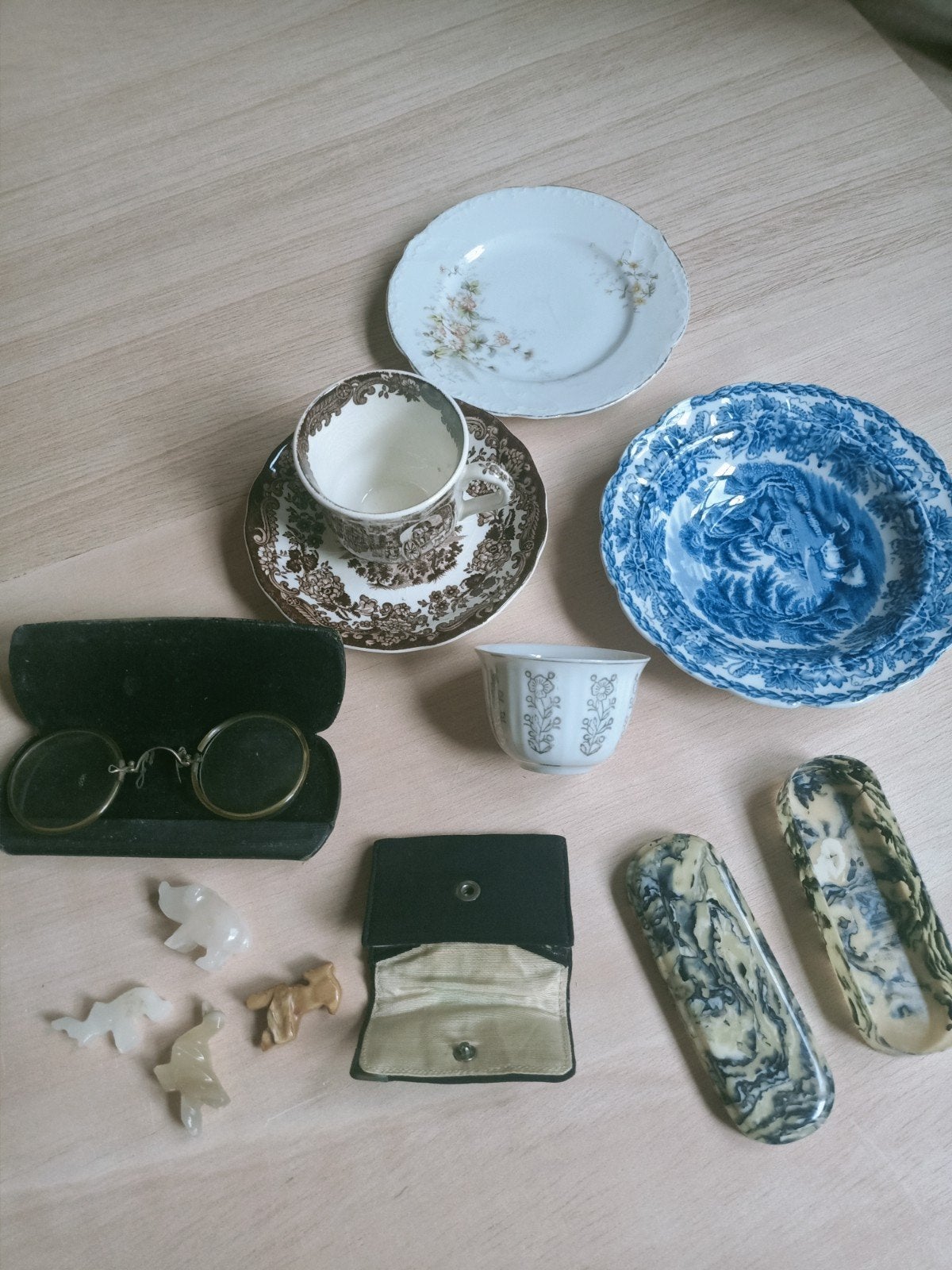 Antiek serviesgoed, bril en decoratieve items, Ophalen of Verzenden