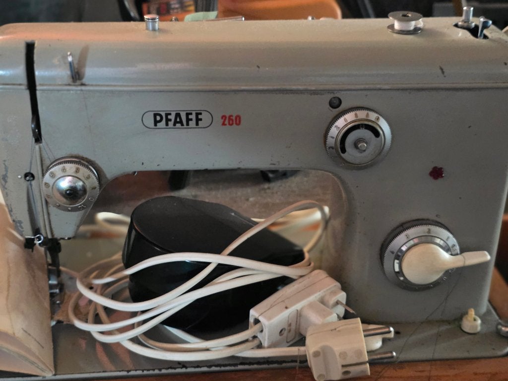 Pfaff 260 industriele naaimachine, Ophalen, Naaimachine, Industrieel, Gebruikt
