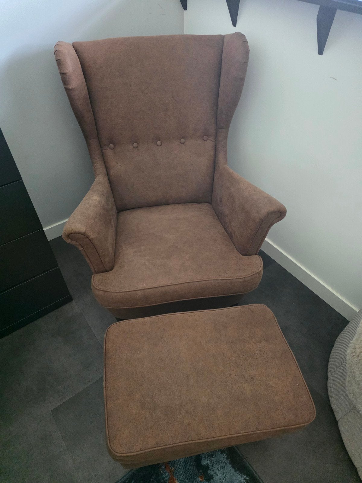Ikea Strandmon oorfauteuil bruin met voetenbank, als nieuw, Ophalen, 75 tot 100 cm, Zo goed als nieuw, Klassiek, Tijdloos