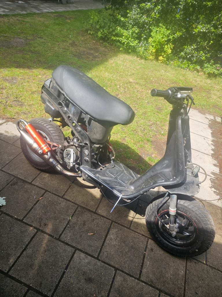Hele snelle Typhoon 70cc - Net ingereden!, Fietsen en Brommers, Ophalen of Verzenden