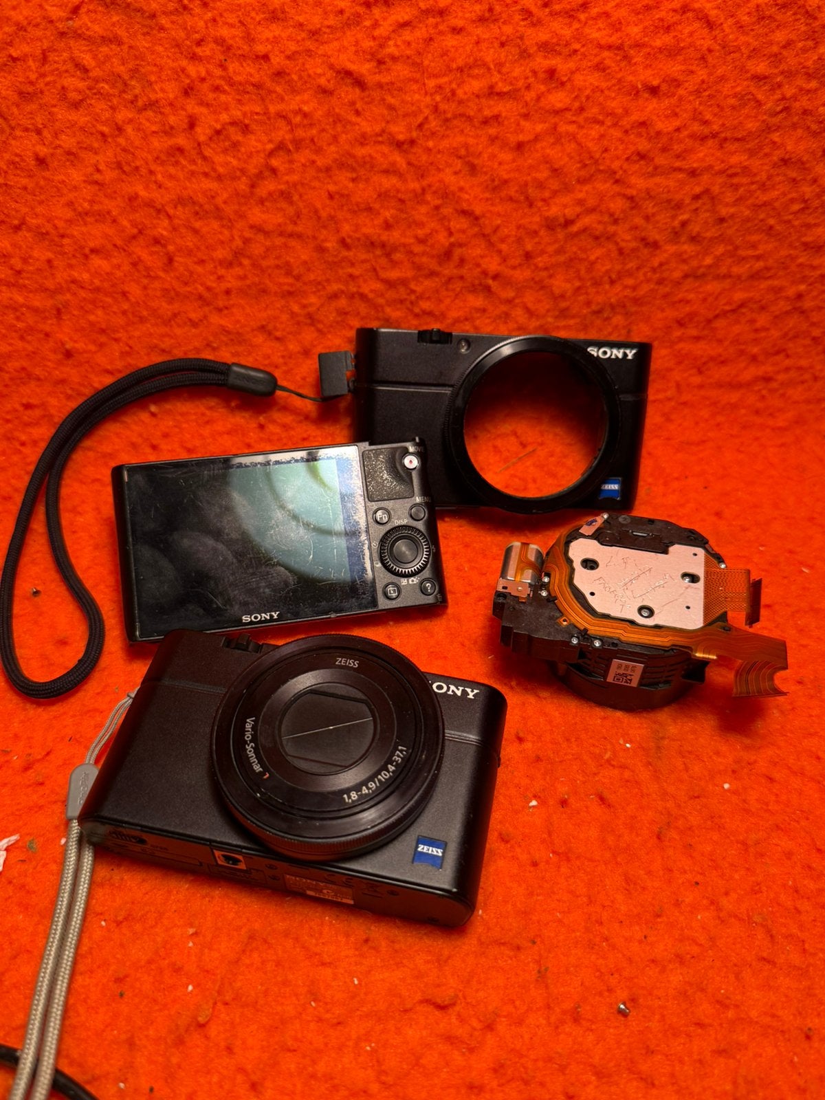 Gezocht: defecte Sony RX100 camera’s (alle modellen), Zoek, Ophalen of Verzenden, Zo goed als nieuw, Ik