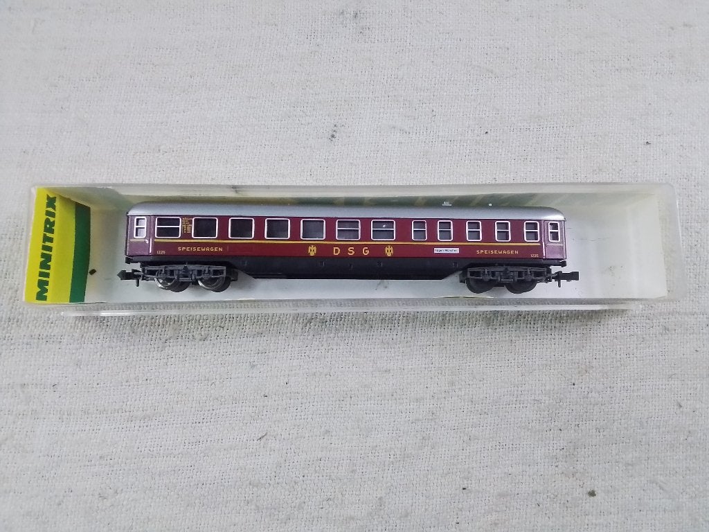 Minitrix Spur N DSG Speisewagen in Kurzform, Hobby en Vrije tijd, Modeltreinen | N-Spoor, Gelijkstroom, Verzenden, Trix, Wagon