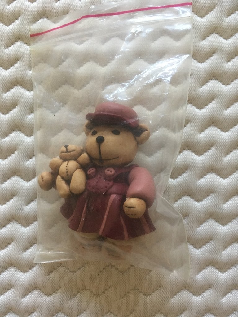 Nieuwe beer broche gemaakt van Fimo klei van 7 cm, Ophalen of Verzenden, Nieuw, 4 tot 7 cm, Overige materialen