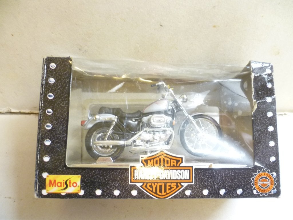 Maisto Motor Harley Davidson XL 1200 Sportster 1200 Custom, Ophalen of Verzenden, Nieuw, Motor, Maisto