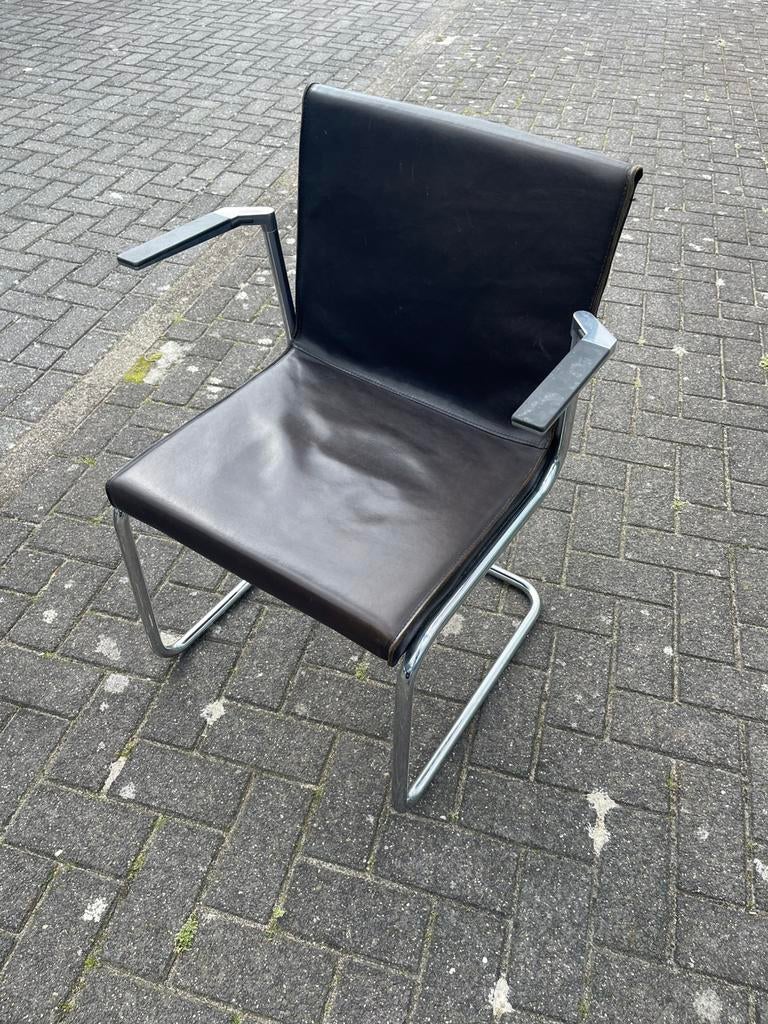 Artifort  leren design stoel, Huis en Inrichting, Stoelen, Ophalen of Verzenden, Zo goed als nieuw, Bruin, Eén