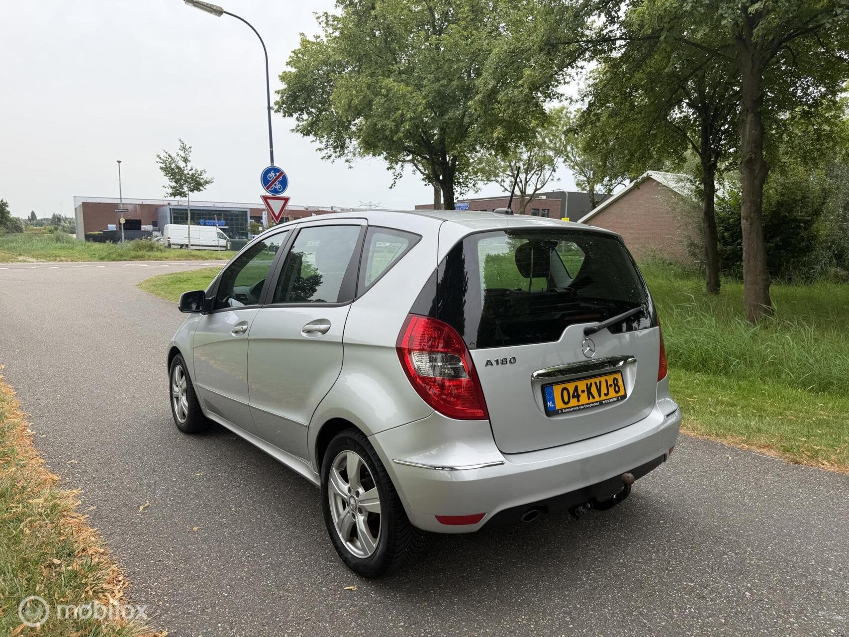 Mercedes A-klasse 180 BlueEFFICIENCY Avantgarde*AIRCO*CRUISE, Auto's, Voorwielaandrijving, Zwart, 4 cilinders, Origineel Nederlands