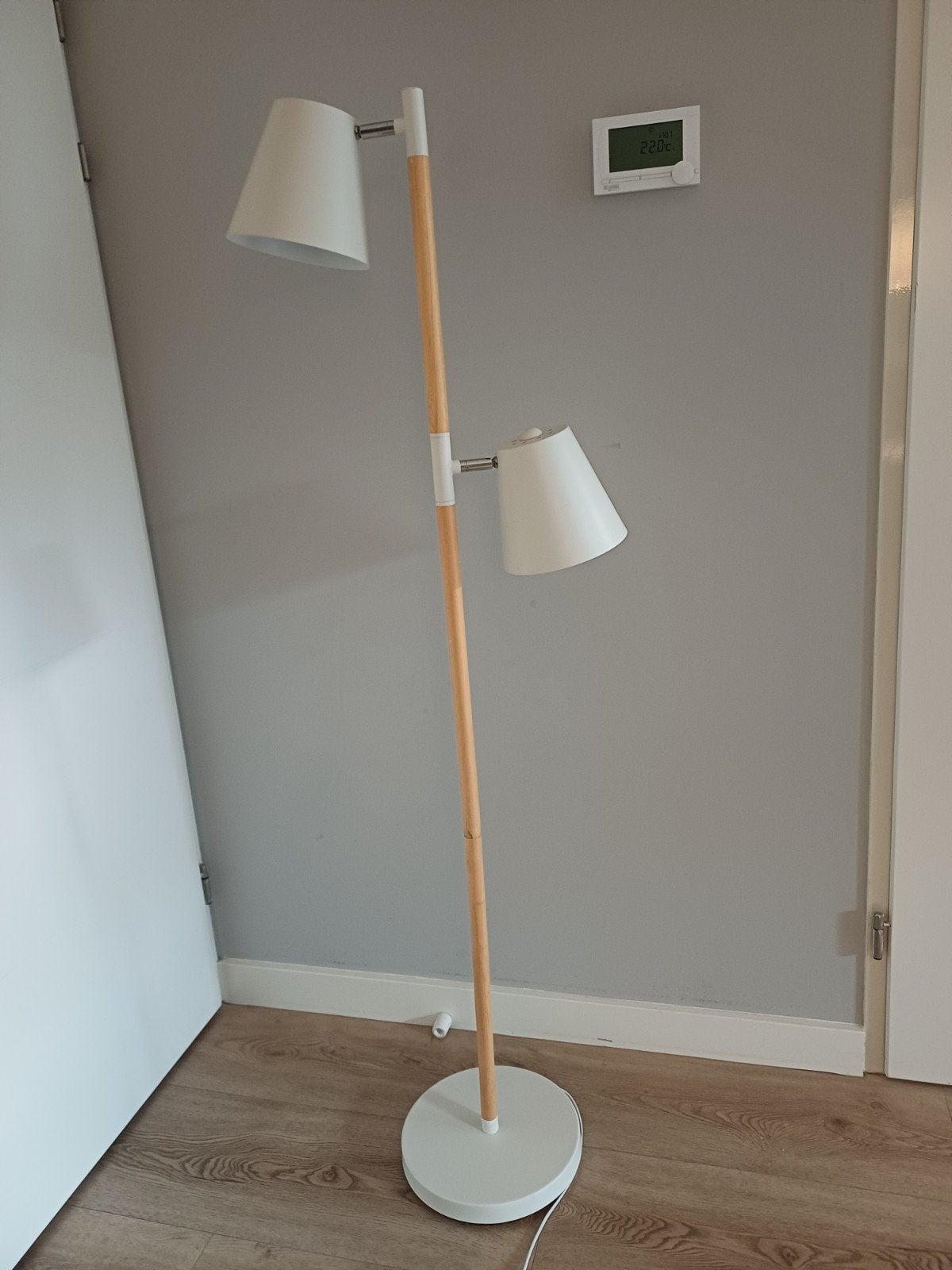 Leitmotiv Rubi Vloerlamp - Hout & Wit, Ophalen, Gebruikt, E14 (klein), 150 tot 200 cm