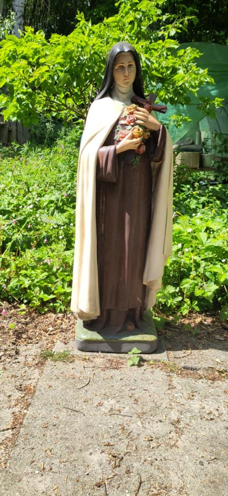 Beeld St. Theresia van Lisieux, hoogte 103 cm, Ophalen