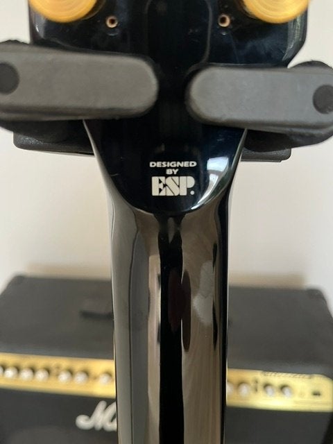 Foto 11 van ESP LTD EC-256 Black  EMG James Hetfield pickups +,koffer