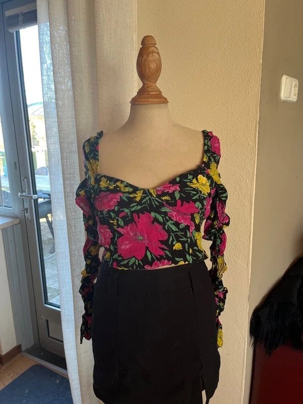 Croptop Zara bloemenprint, Maat 38/40 (M), Overige kleuren, Zara, Onbekend