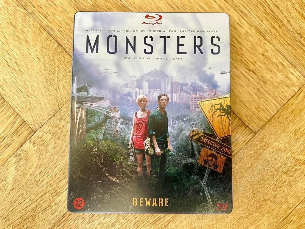 Monsters (2010) op Blu-ray Steelbook (nette staat, met NL), Engels, Nederlands, Film, Science Fiction en Fantasy