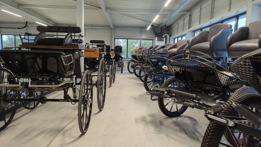 Ruime keus aan marathon en recreatiewagens bij Voskamp Hall, Dieren en Toebehoren, Rijtuigen en Koetsen, Overige typen, Niet ingevuld