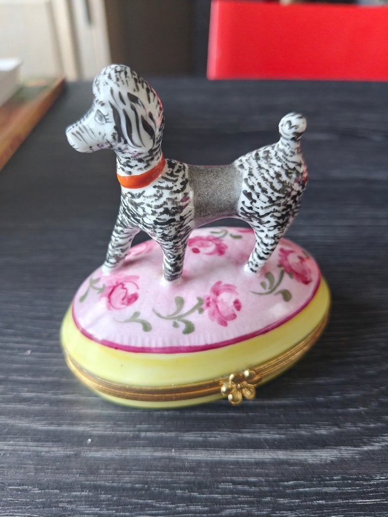 Vintage Poedel Snuff Box - Porseleinen Hondenbeeldje, Antiek en Kunst, Ophalen of Verzenden