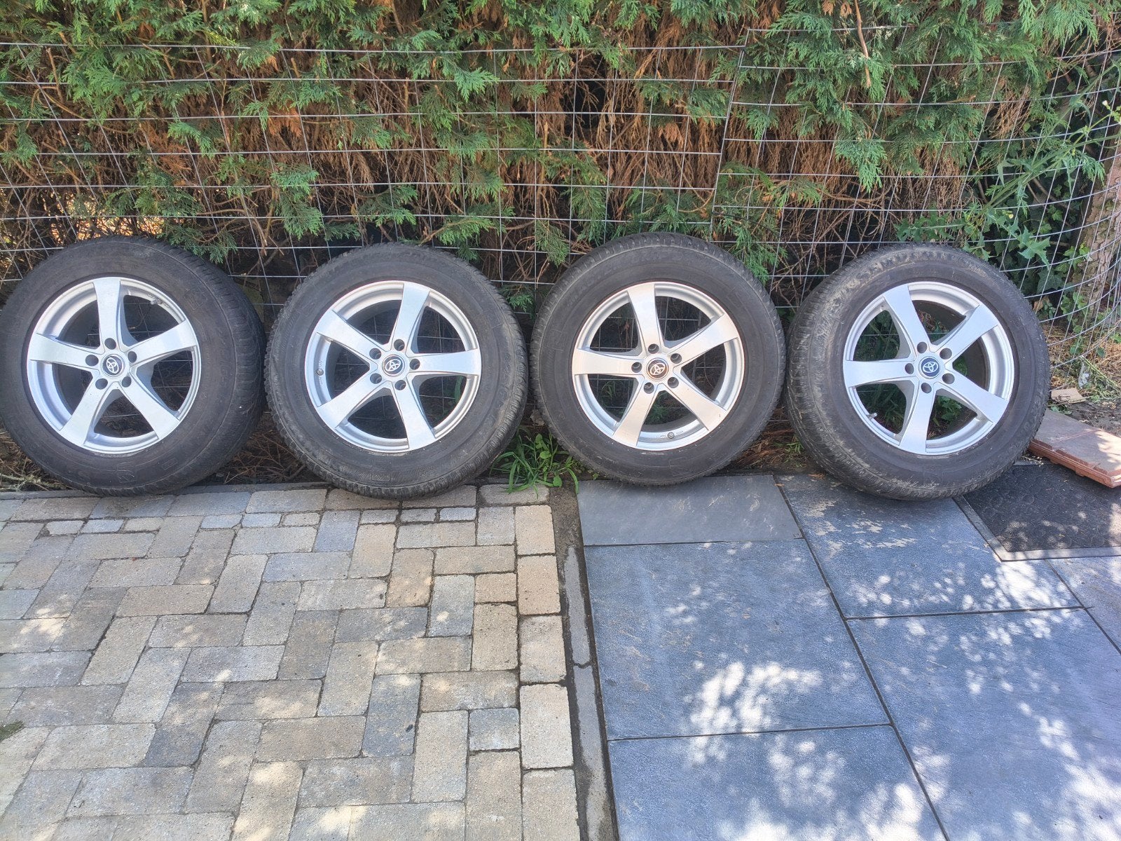 Toyota RAV 4 velgen met Semperir winterbanden 225/65/17, Auto-onderdelen, Banden en Velgen, Ophalen, Gebruikt, Banden en Velgen