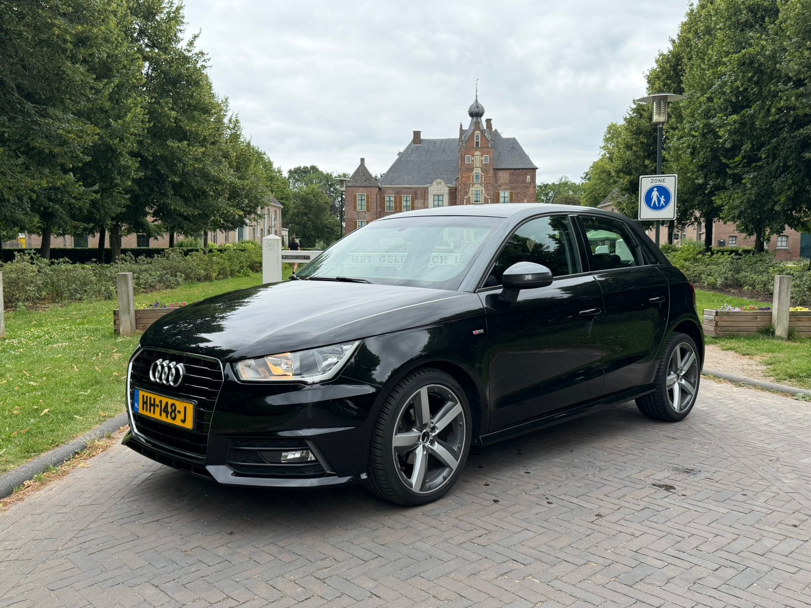 Audi A1 1.0 Tfsi 70KW | S Line | Sportback | PDC | Navi |, Auto's, Voorwielaandrijving, A1, 95 pk, Origineel Nederlands