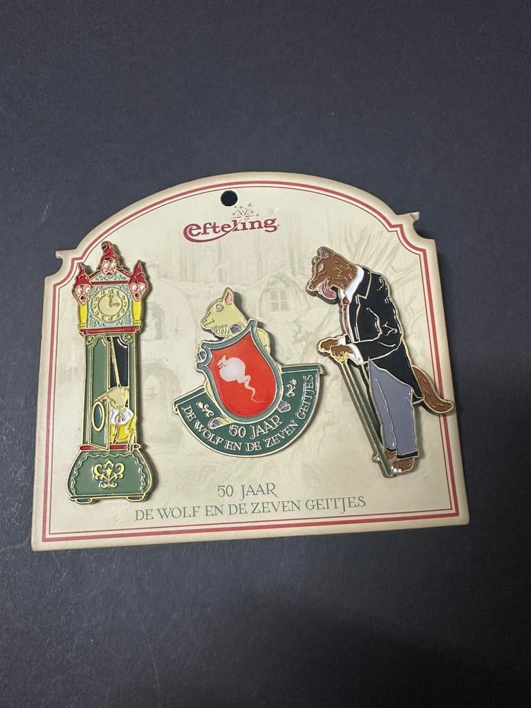 Efteling pin wolf en de zeven geitjes, Verzamelen, Efteling, Ophalen of Verzenden, Zo goed als nieuw, Button of Speldje