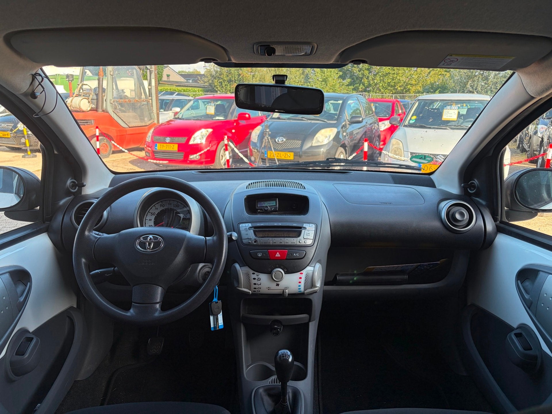 Toyota Aygo 1.0 | 5 Deurs | Airco | Cruise Control |, Auto's, Voorwielaandrijving, Euro 5, Gebruikt, 4 stoelen