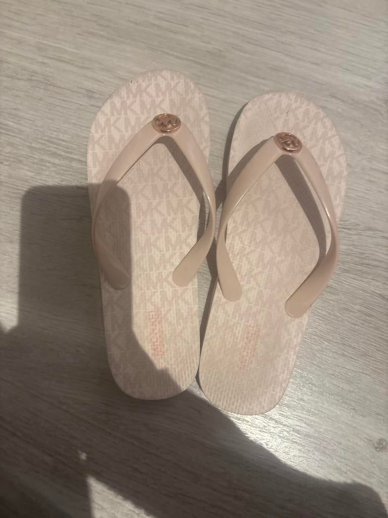 Michael Kors Sandalen/Slippers, Kleding | Dames, Slippers, Beige, Ophalen of Verzenden, Gedragen