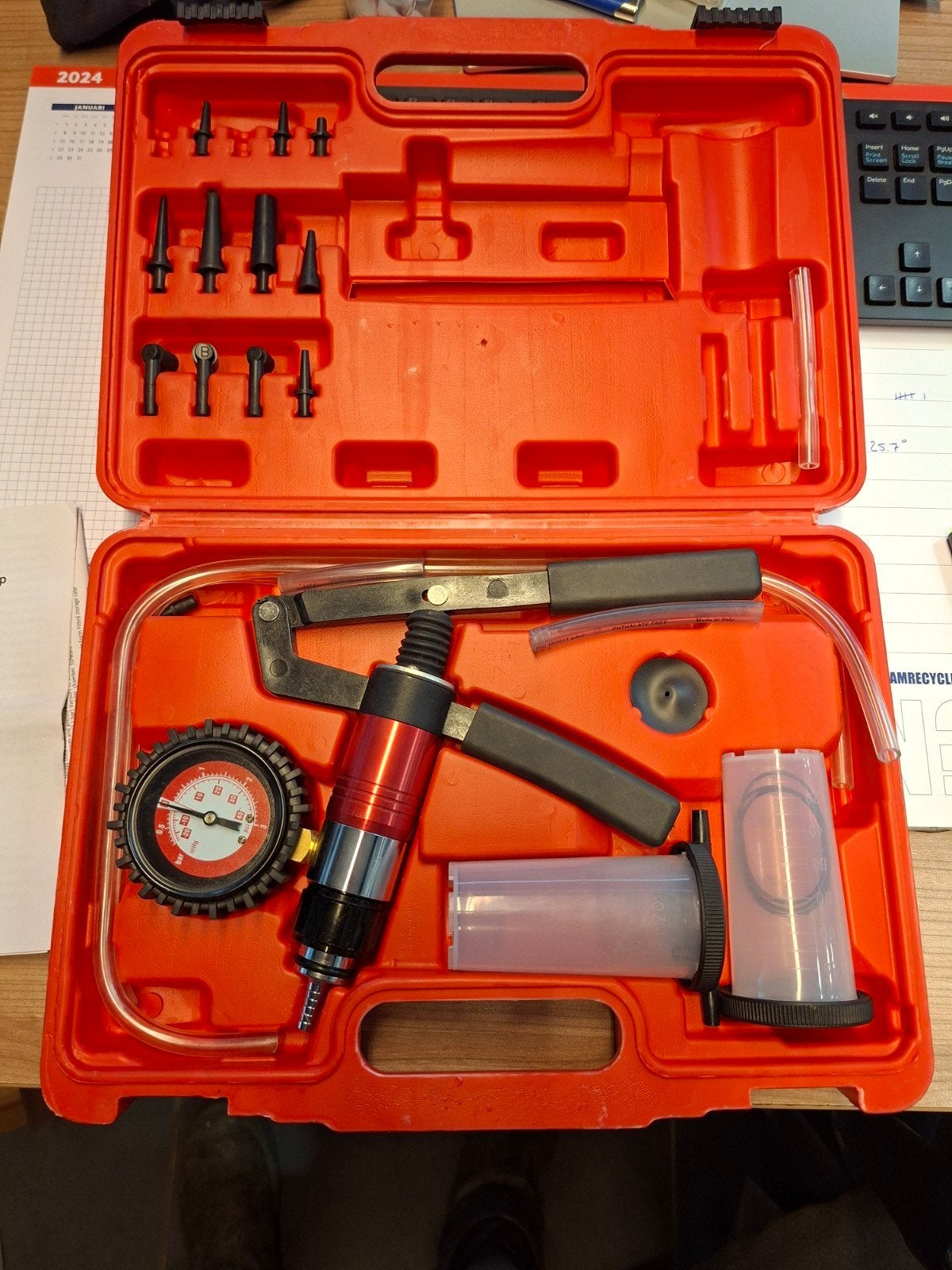 Handvacuümpomp set voor auto onderhoud, Auto diversen, Autogereedschap, Ophalen of Verzenden, Zo goed als nieuw