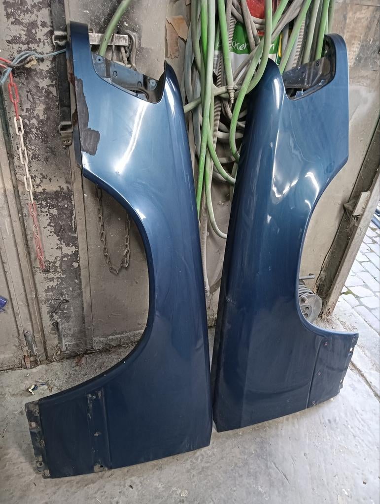 Mercedes W124 schermen links en rechts, Ophalen, Voor, Spatbord