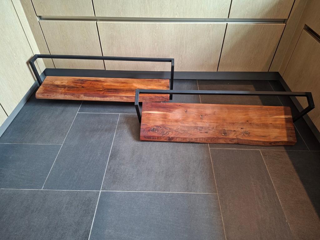 Wandplanken massief hout met beugel (p.p.s.), Ophalen, Gebruikt, Hout, Minder dan 100 cm