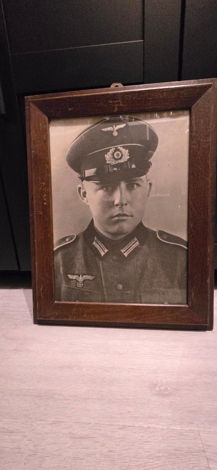 Oude foto Duitse soldaat in lijst - WOII, Ophalen of Verzenden, Landmacht, Duitsland, Foto of Poster