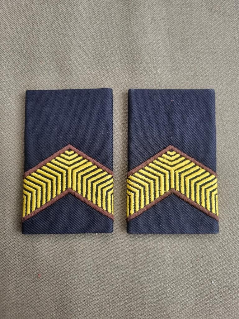 Rangen blouse korporaal geneeskundige dienst, Ophalen of Verzenden, Landmacht, Nederland, Embleem of Badge